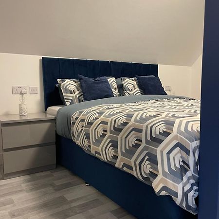 Lochside Loft - Self Catering Apartment For 2 In A Great Location For Inverness Airport And Both Cabot Highlands & Nairn Golf Courses Exteriör bild