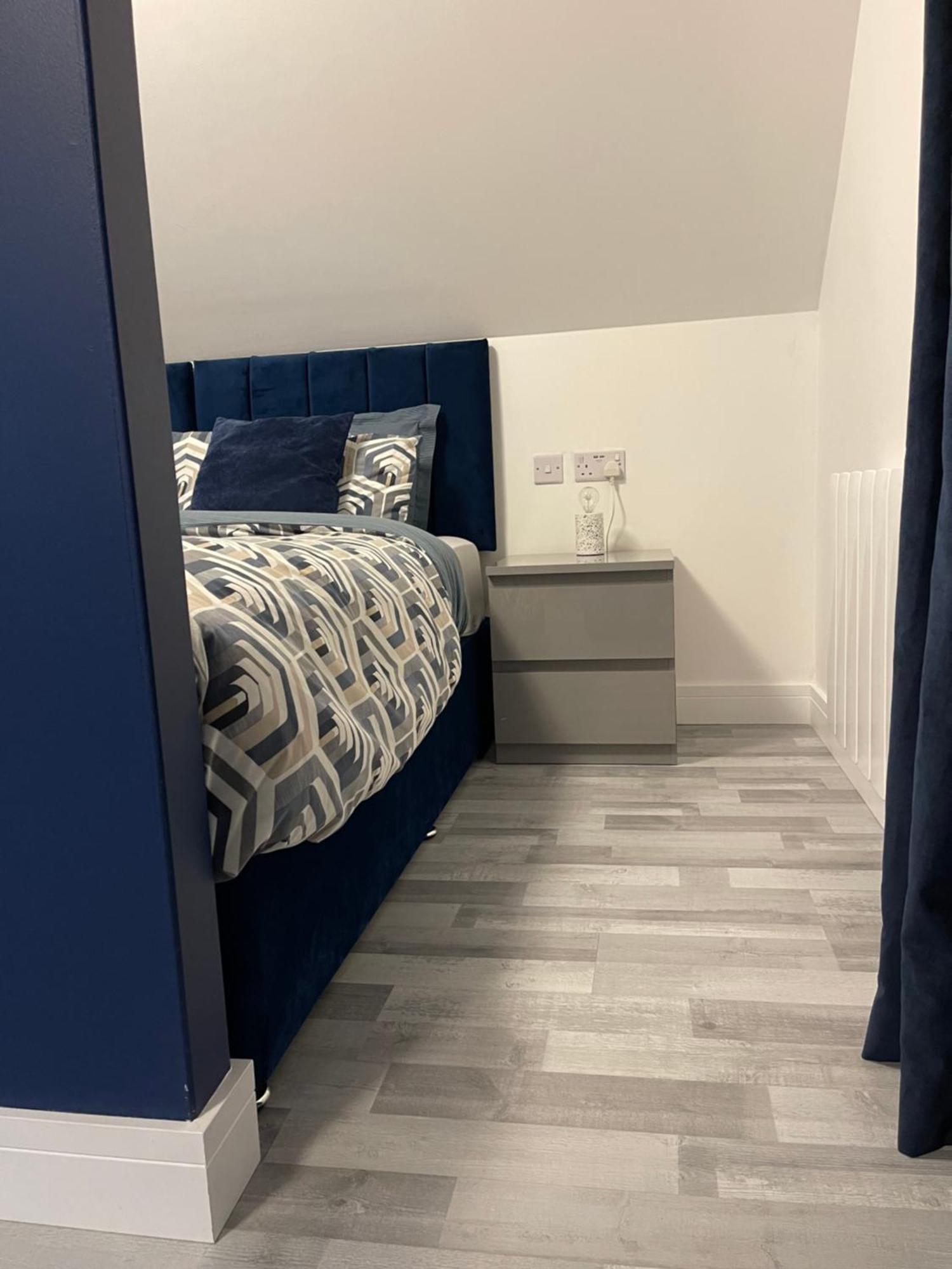 Lochside Loft - Self Catering Apartment For 2 In A Great Location For Inverness Airport And Both Cabot Highlands & Nairn Golf Courses Exteriör bild