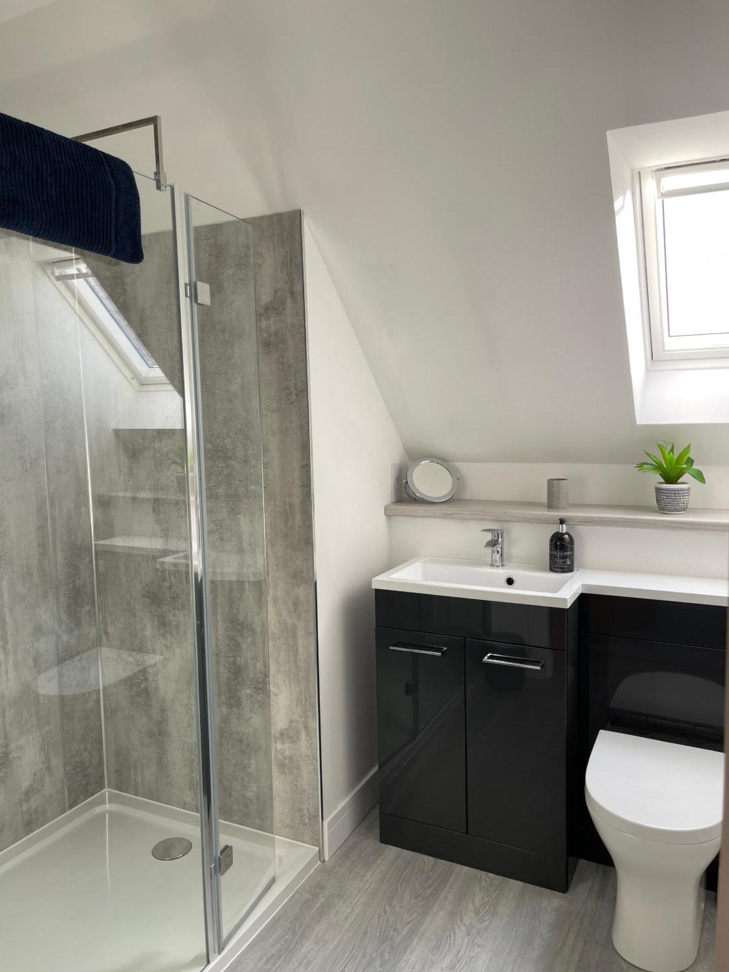 Lochside Loft - Self Catering Apartment For 2 In A Great Location For Inverness Airport And Both Cabot Highlands & Nairn Golf Courses Exteriör bild